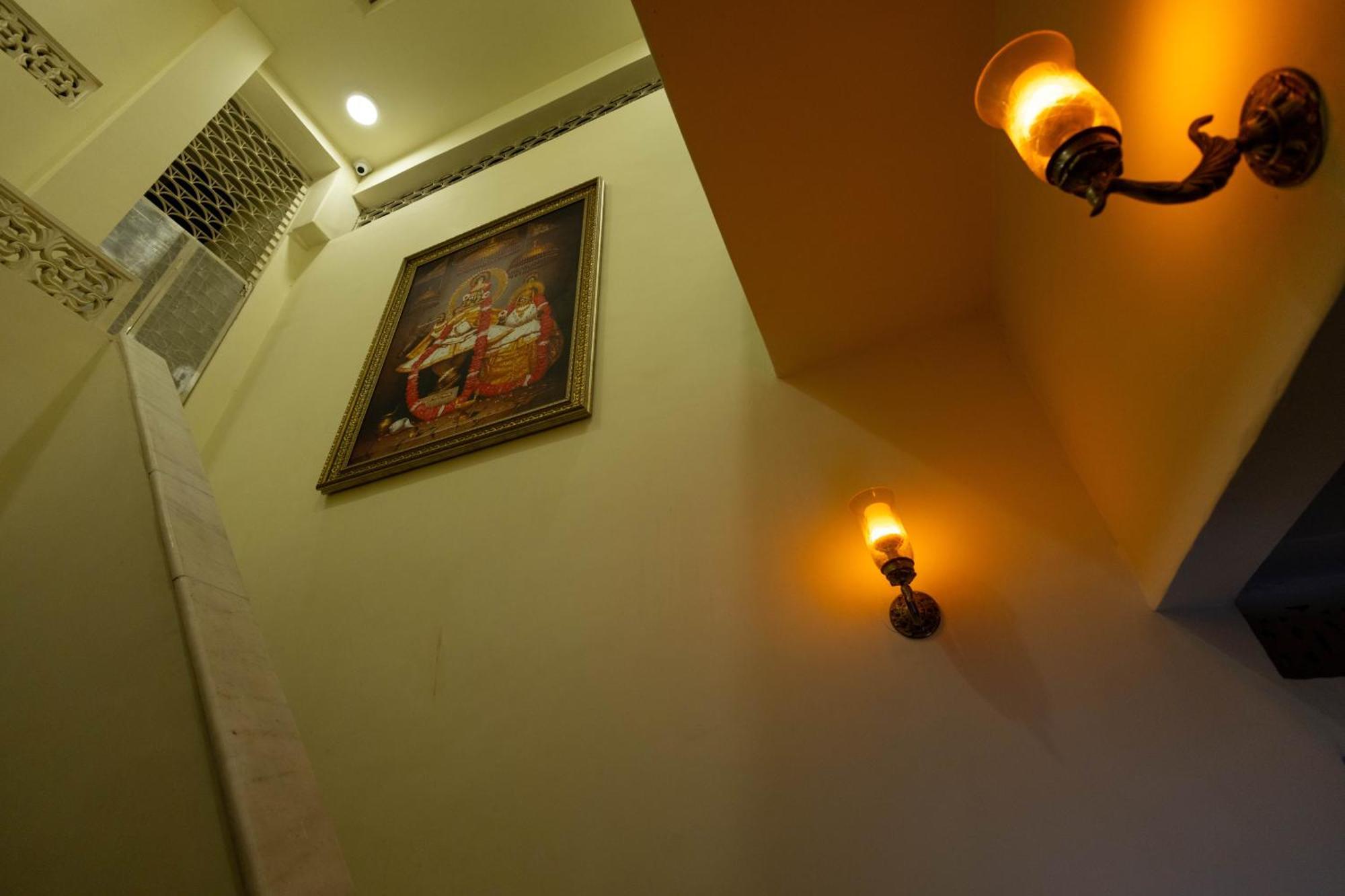 Sheel Mahal- Near Hawa Mahal Hotel ชัยปุระ ภายนอก รูปภาพ