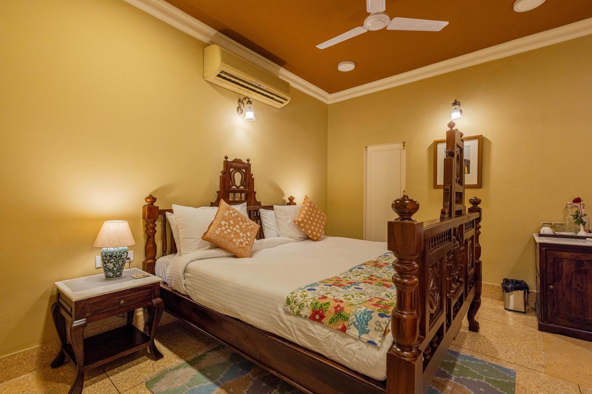 Sheel Mahal- Near Hawa Mahal Hotel ชัยปุระ ภายนอก รูปภาพ